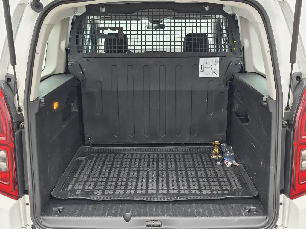 Opel Combo  Enjoy L1H1 MT6 1,2 TURBO / 81kW