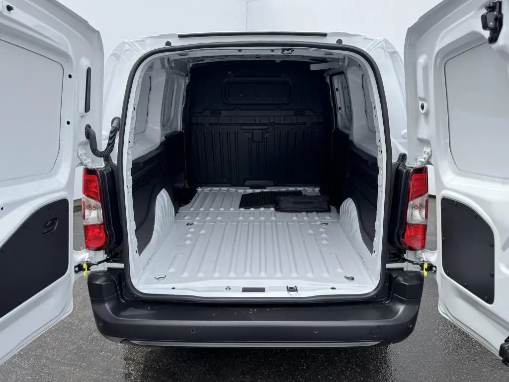 Opel Combo Van L2 (XL) 1.5 CDTi 102k MT6 1,5 CDTi / 75kW