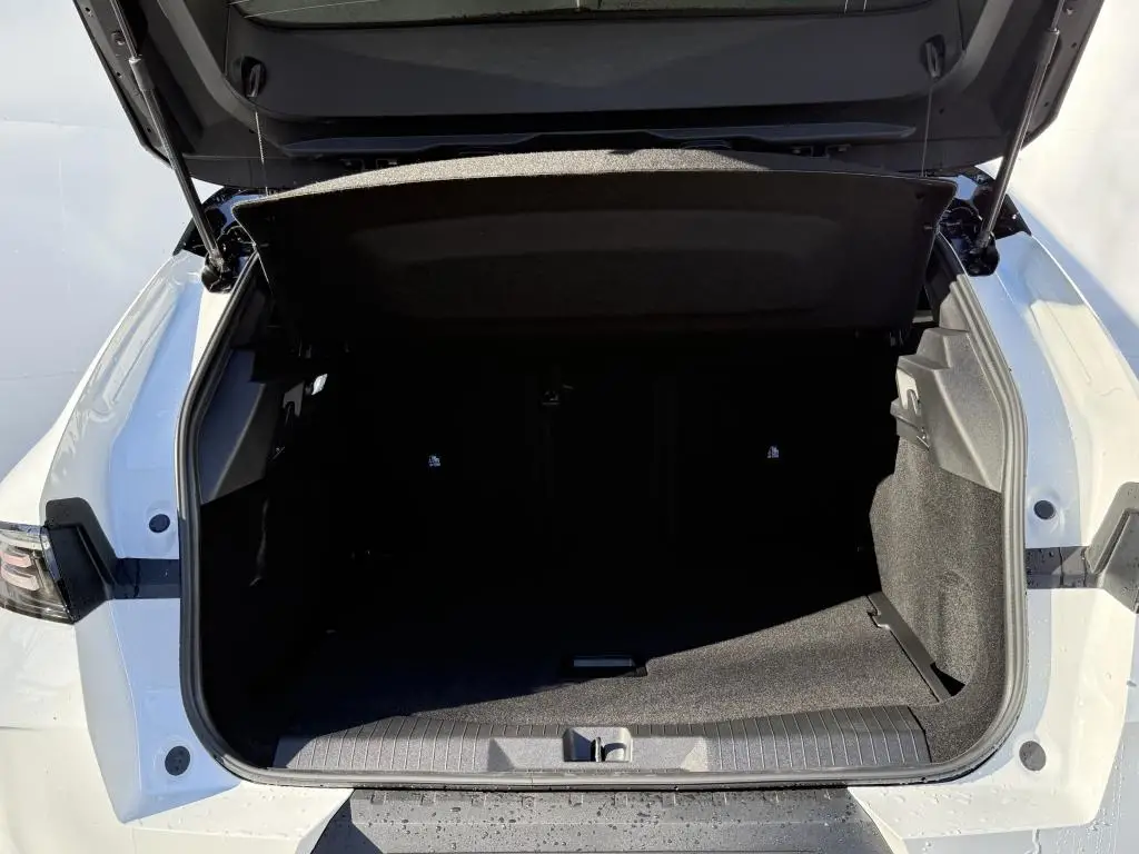 Opel Grandland GS Hybrid TURBO eDCT6 1.2 TURBO / 107kW