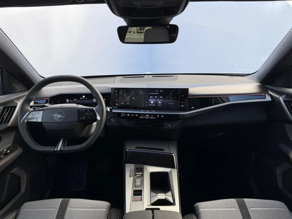 Opel Grandland GS Hybrid TURBO eDCT6 1.2 TURBO / 107kW