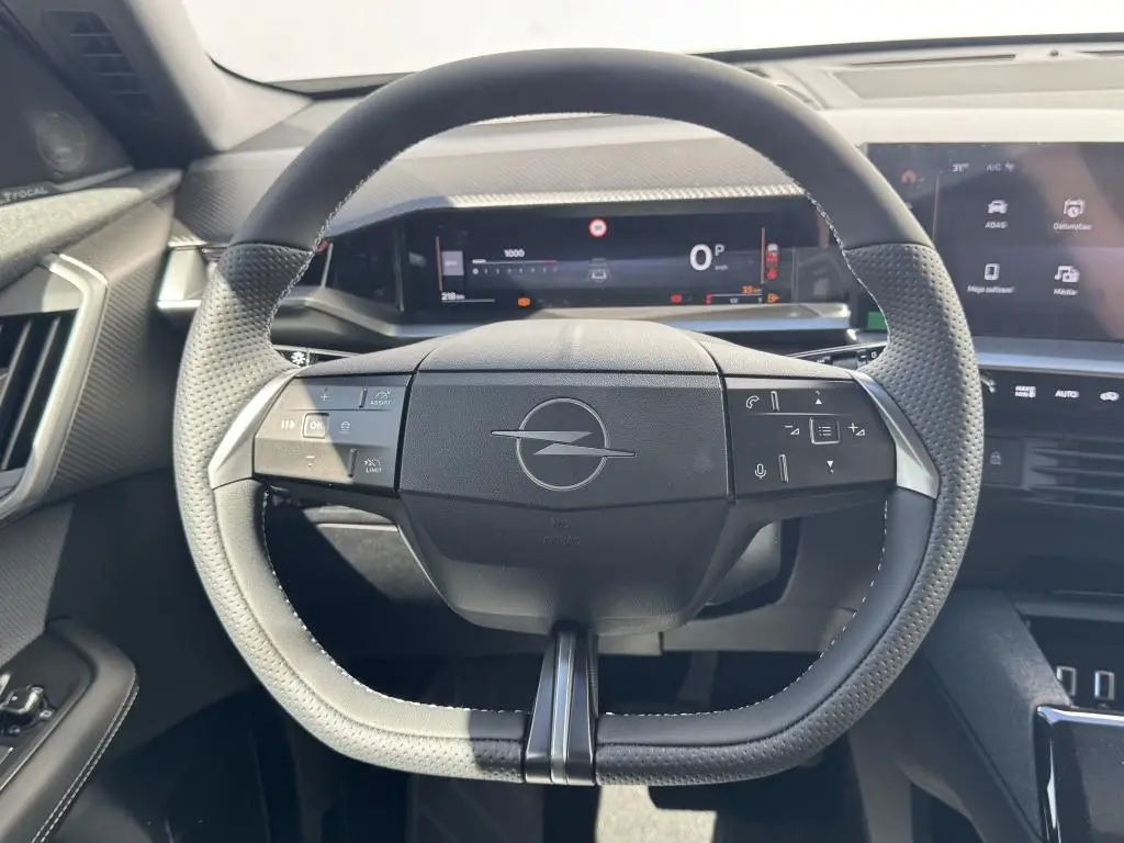 Opel Grandland GS Hybrid TURBO eDCT6 1.2 TURBO / 107kW