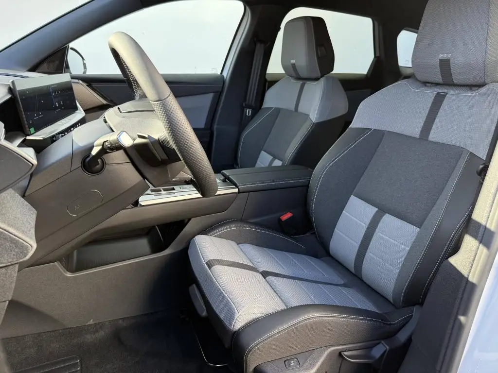 Opel Grandland GS Hybrid TURBO eDCT6 1.2 TURBO / 107kW