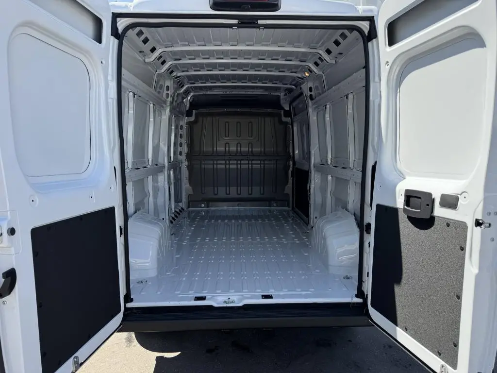 Opel Movano skříň L3H2 3500 6°MT 2,2 CDTi / 103kW