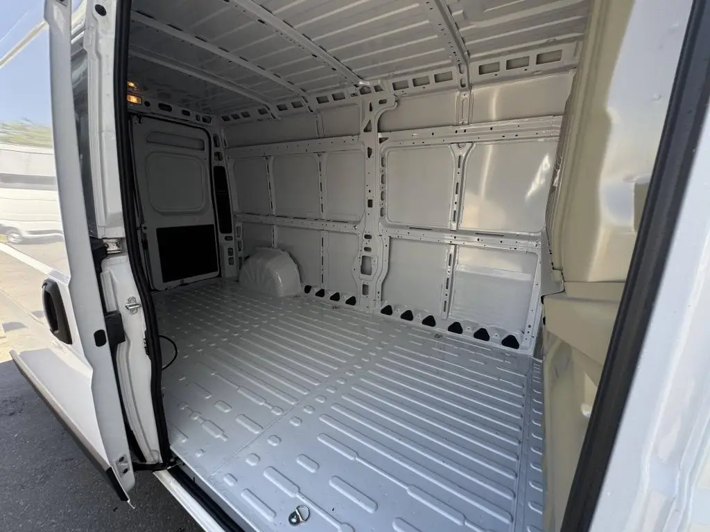Opel Movano skříň L3H2 3500 6°MT 2,2 CDTi / 103kW