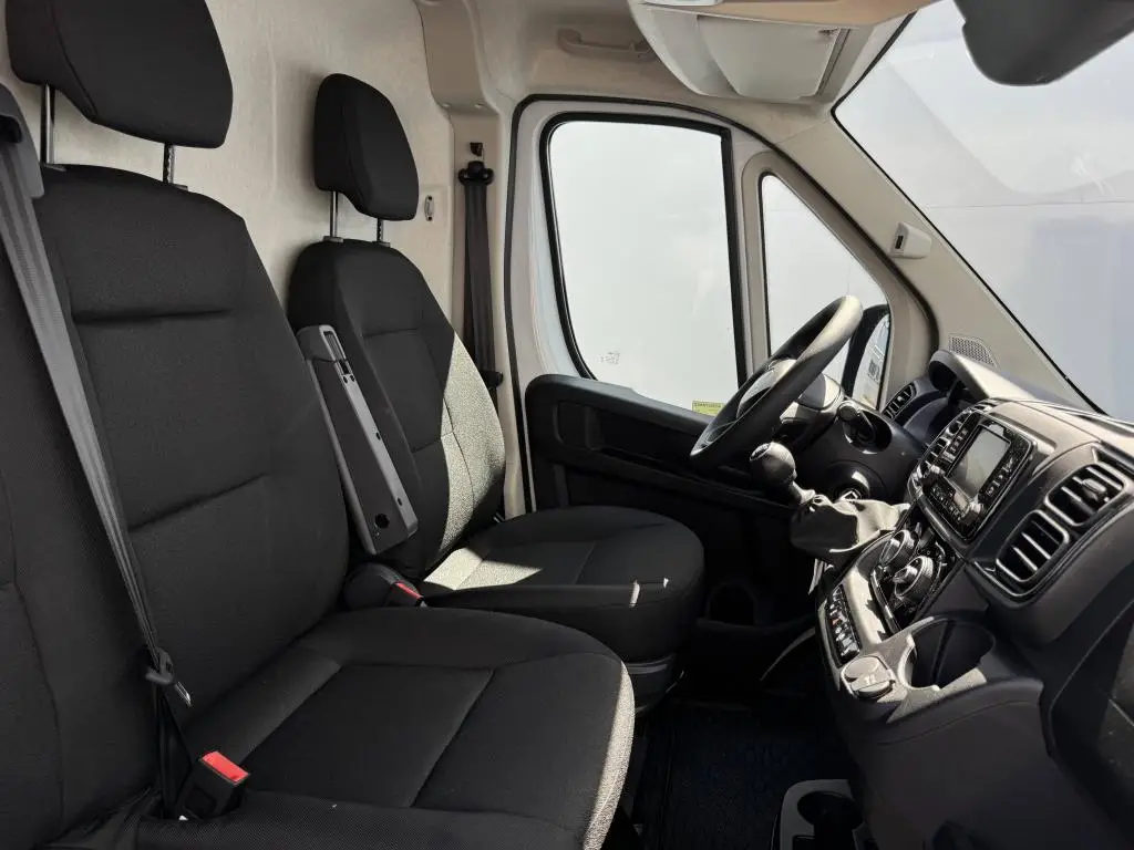 Opel Movano skříň L3H2 3500 6°MT 2,2 CDTi / 103kW