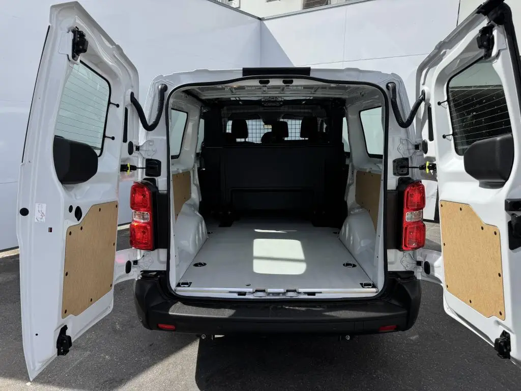 Opel Vivaro Crew Van L2 (L) Flexspace 2.2 CDTi / 110kW