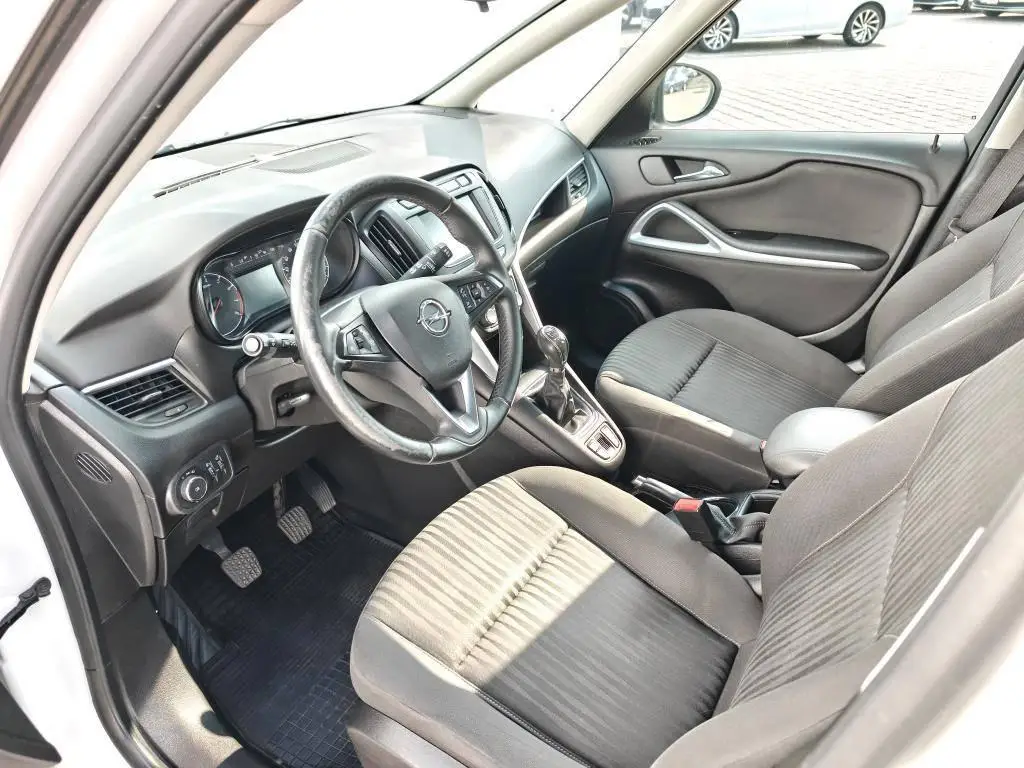 Opel Zafira Zafira 1,6 Turbo 100 kW Man. 1,6 Turbo / 100kW