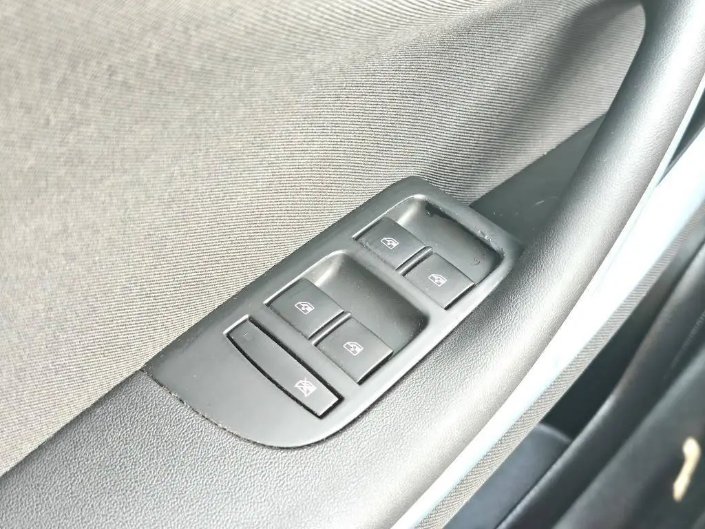 Opel Zafira Zafira 1,6 Turbo 100 kW Man. 1,6 Turbo / 100kW