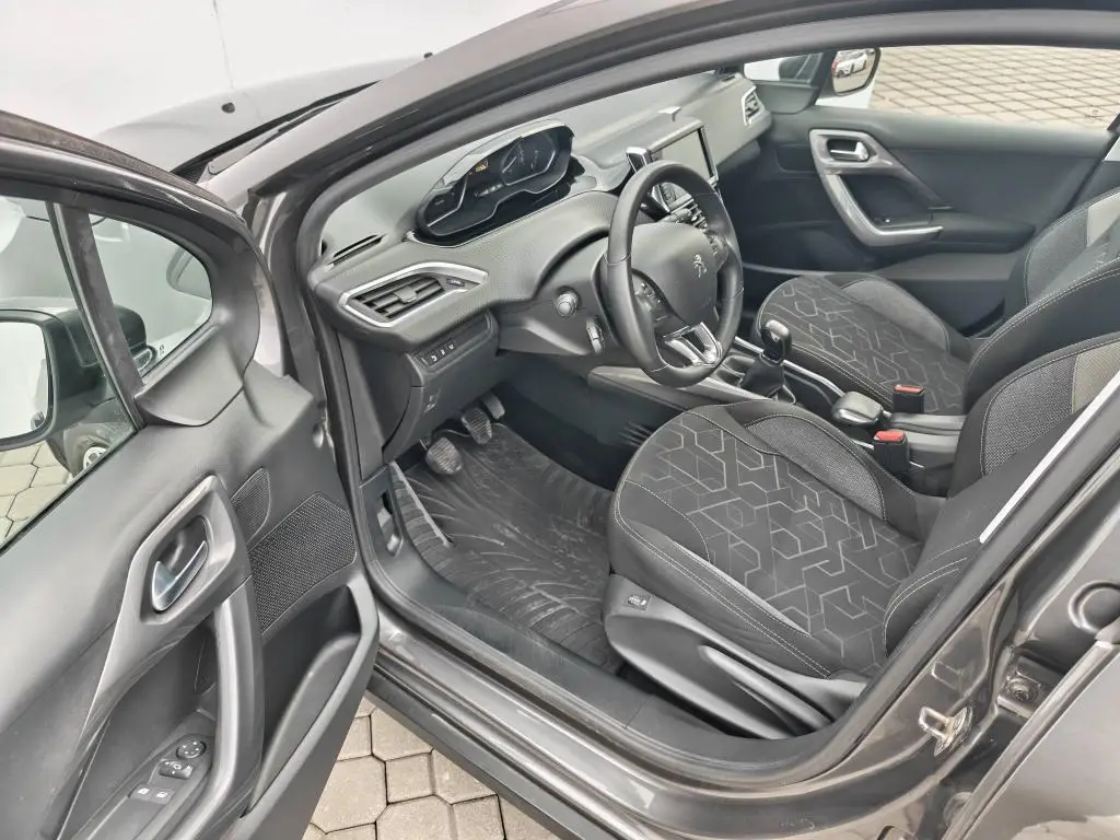 Peugeot 2008 ACTIVE 1.2 PureTech 110k S&S MAN5 1,2 PureTech / 81kW