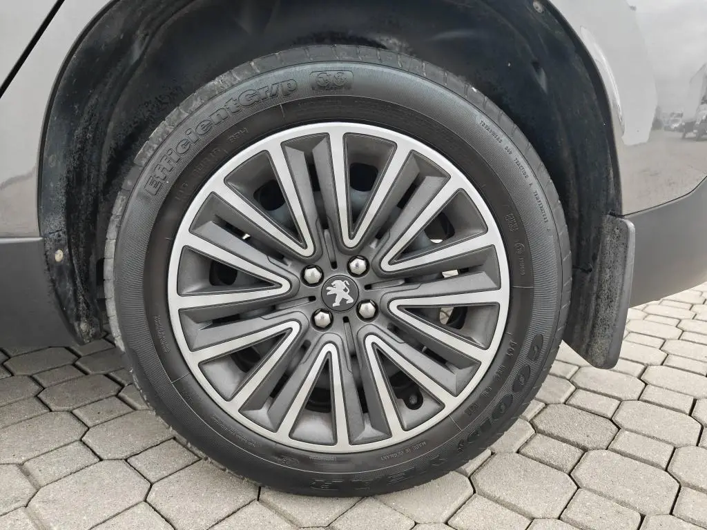 Peugeot 2008 ACTIVE 1.2 PureTech 110k S&S MAN5 1,2 PureTech / 81kW