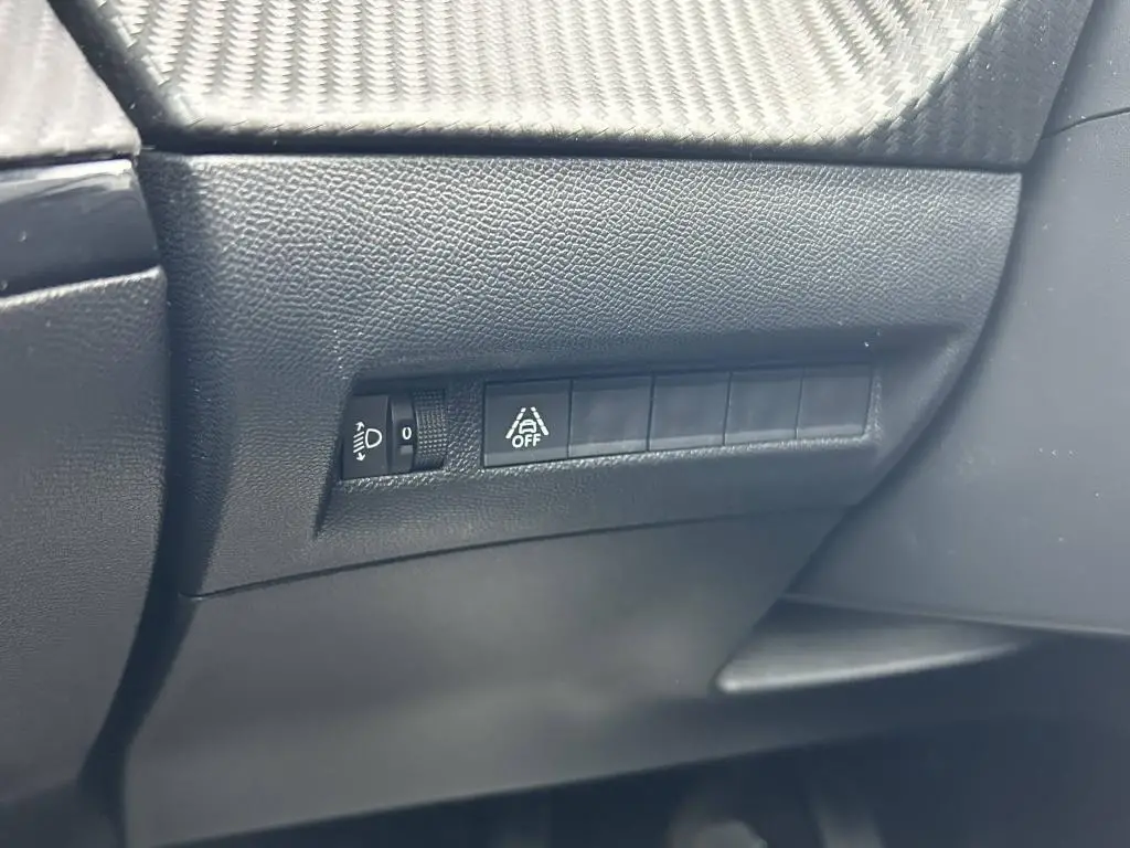 Peugeot 2008 ACTIVE S&S MAN6 1.2 PureTech / 75kW