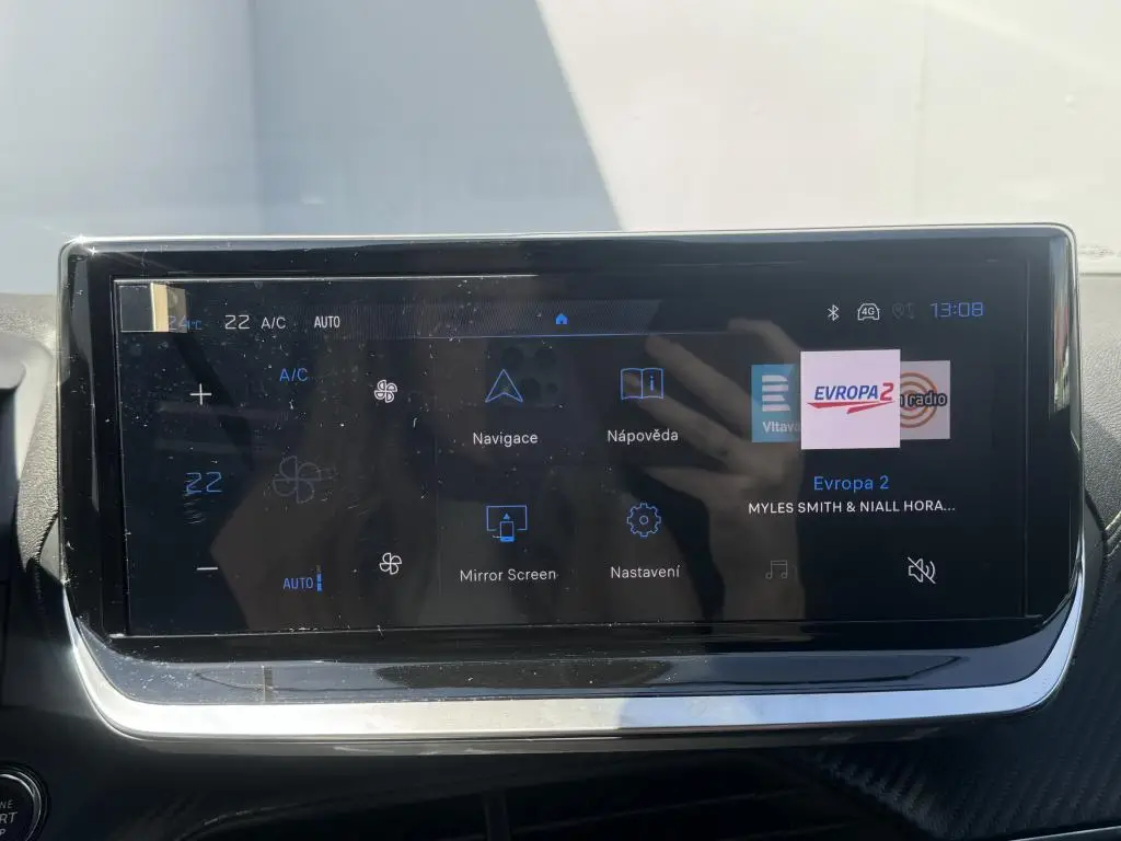 Peugeot 2008 GT Hybrid  145 e-DCS6 / 107kW