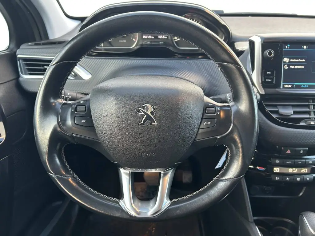 Peugeot 208 ALLURE S&S EAT8 1.2 PureTech / 81kW