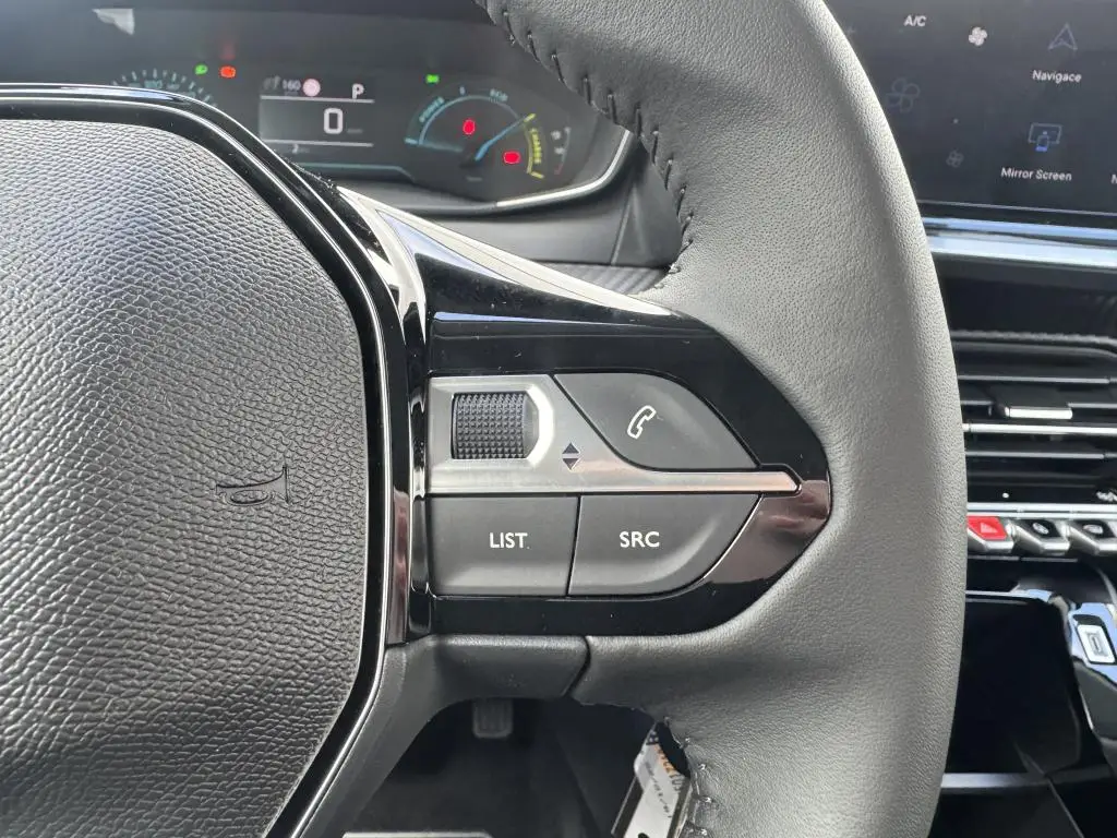 Peugeot 208 BUSINESS e-DCS6 Hybrid / 81kW