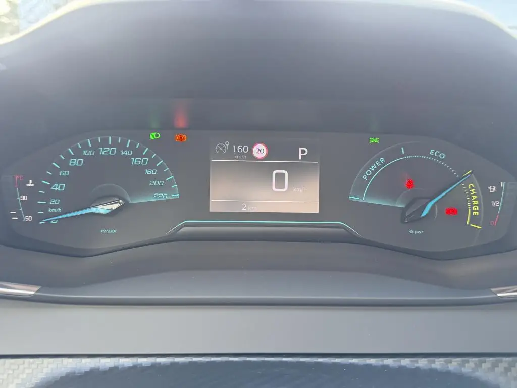 Peugeot 208 BUSINESS e-DCS6 Hybrid / 81kW