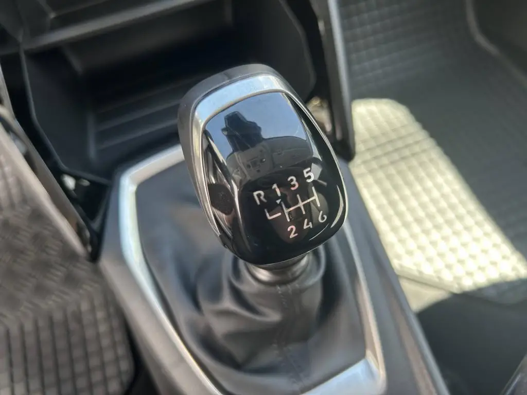 Peugeot 208 STYLE S&S MAN6 1,2 PureTech / 74kW