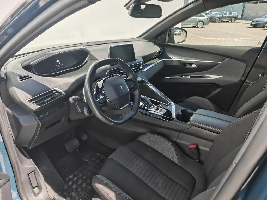 Peugeot 3008 ACTIVE PACK S&S EAT8 1,2 PureTech / 96kW