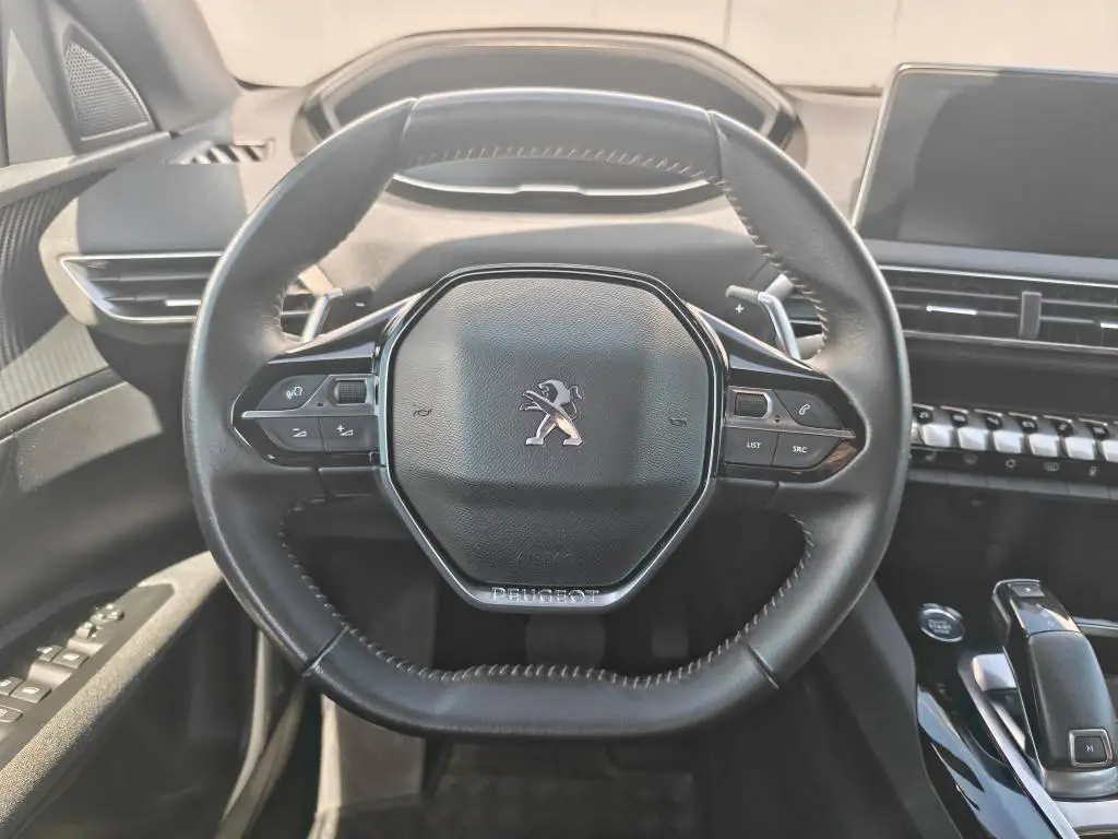 Peugeot 3008 ACTIVE PACK S&S EAT8 1,2 PureTech / 96kW