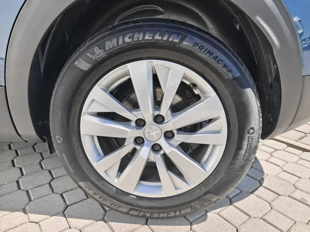 Peugeot 3008 ACTIVE PACK S&S EAT8 1,2 PureTech / 96kW