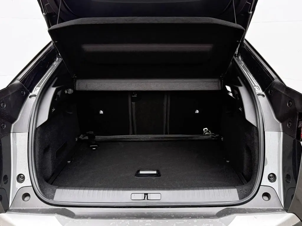 Peugeot 3008 ALLURE Hybrid e-DCS6 1,2 / 107kW