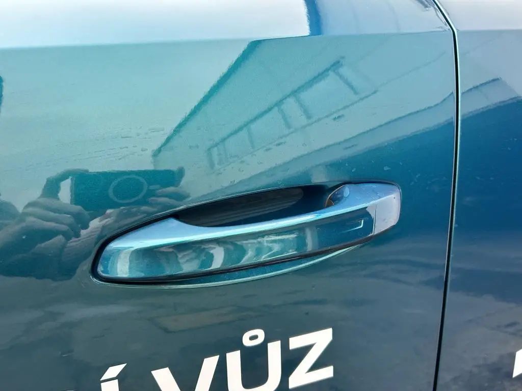 Peugeot 3008 ALLURE Hybrid e-DCS6 1,2 / 107kW