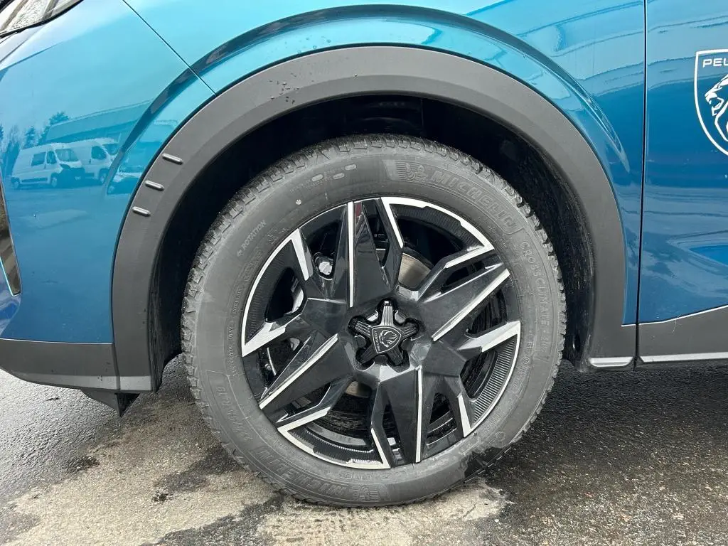 Peugeot 3008 ALLURE Hybrid e-DCS6 1,2 / 107kW