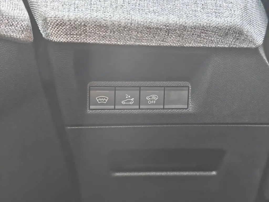 Peugeot 3008 GT Hybrid e-DCS6 1,2 / 100kW
