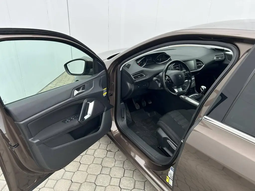 Peugeot 308 ACTIVE 1.2 PureTech 130 S&S MAN6 - monde 1.2 PureTech / 96kW