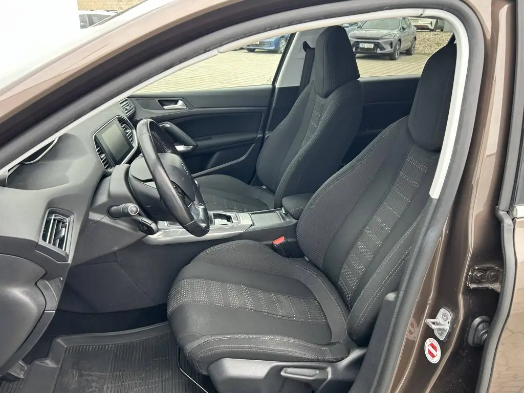 Peugeot 308 ACTIVE 1.2 PureTech 130 S&S MAN6 - monde 1.2 PureTech / 96kW