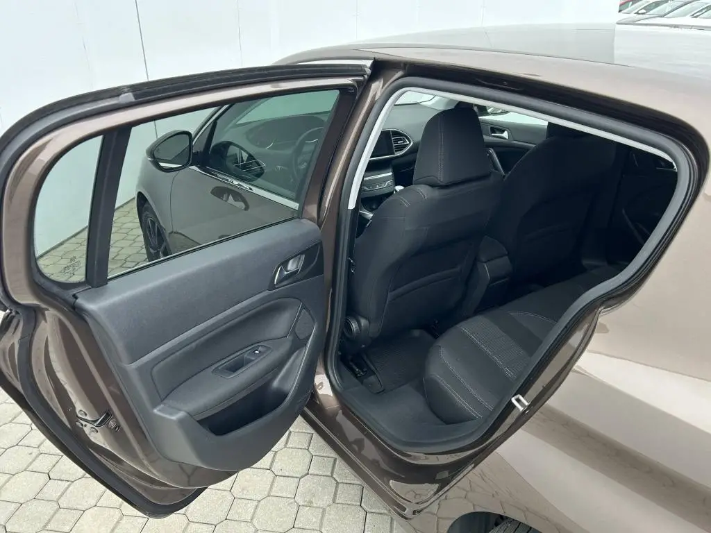 Peugeot 308 ACTIVE 1.2 PureTech 130 S&S MAN6 - monde 1.2 PureTech / 96kW