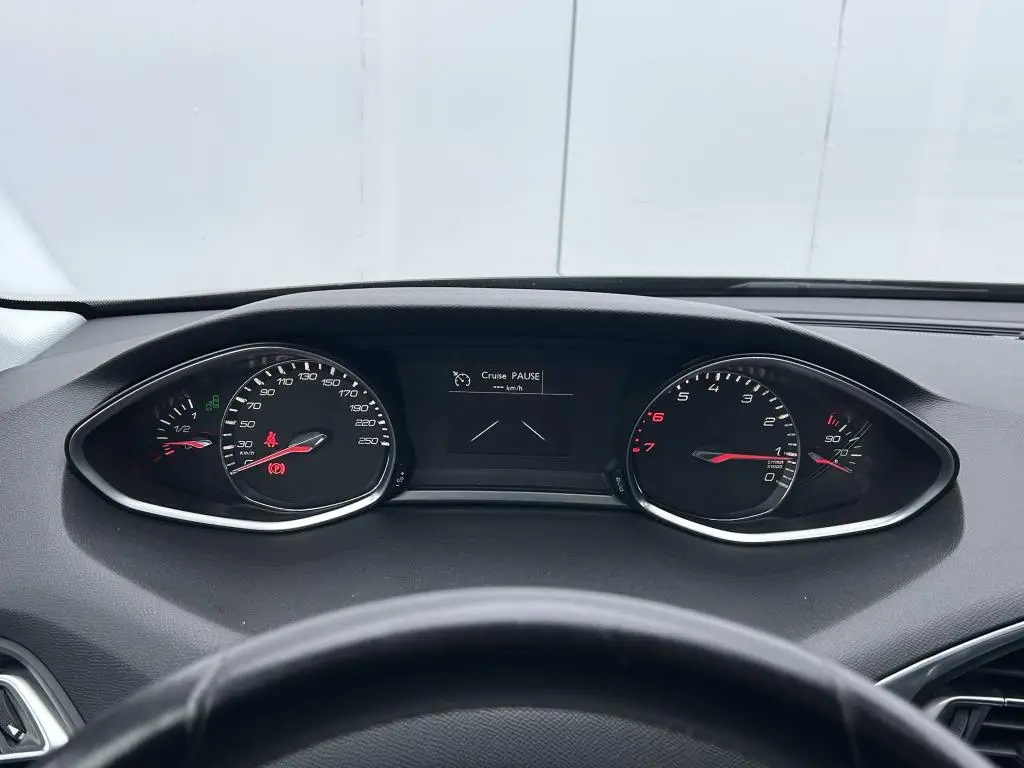 Peugeot 308 ACTIVE 1.2 PureTech 130 S&S MAN6 - monde 1.2 PureTech / 96kW