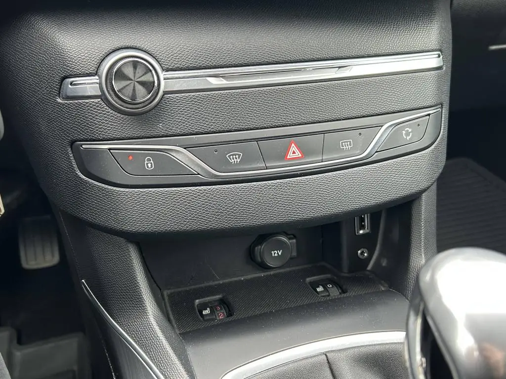 Peugeot 308 ACTIVE 1.2 PureTech 130 S&S MAN6 - monde 1.2 PureTech / 96kW