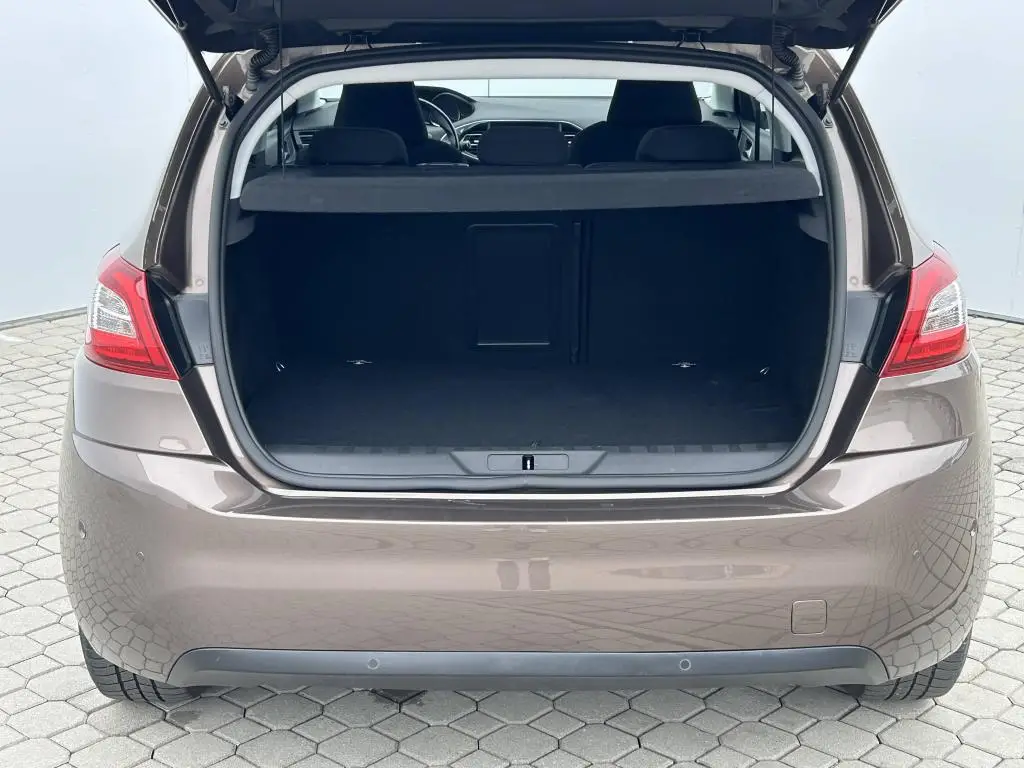 Peugeot 308 ACTIVE 1.2 PureTech 130 S&S MAN6 - monde 1.2 PureTech / 96kW