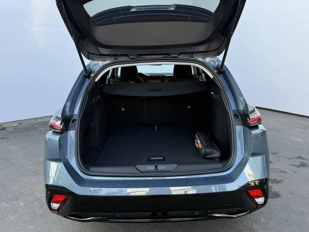 Peugeot 308 SW ALLURE Hybrid  e-DCS6 1.2 / 107kW