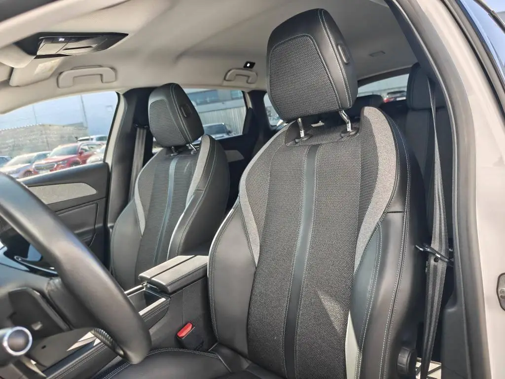Peugeot 308 SW ALLURE S&S EAT8 1.5 BlueHDi / 96kW