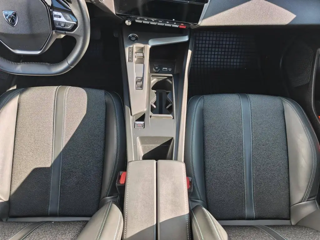 Peugeot 308 SW ALLURE S&S EAT8 1.5 BlueHDi / 96kW