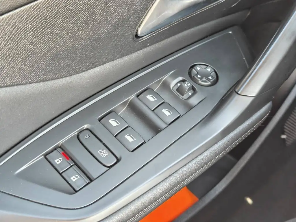 Peugeot 308 SW ALLURE S&S EAT8 1.5 BlueHDi / 96kW