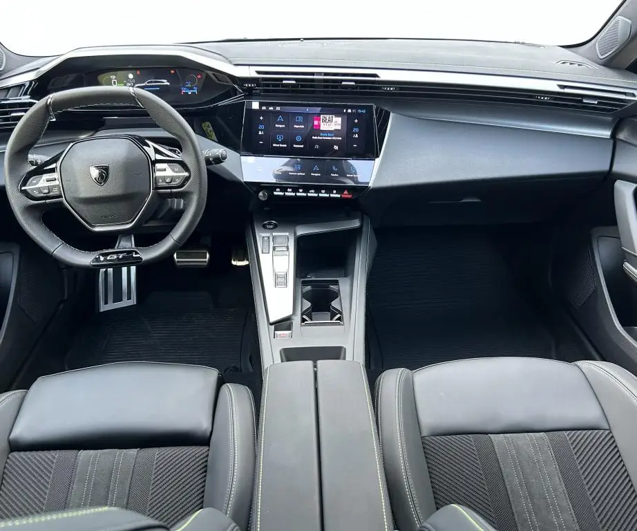 Peugeot 308 SW GT Elektromotor 115 kW Baterie 58 kWh  / 115kW