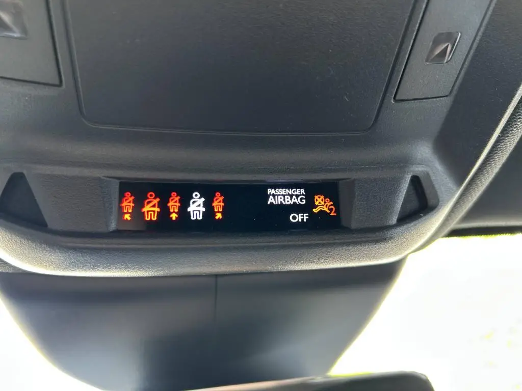 Peugeot 308 SW GT Elektromotor 115 kW Baterie 58 kWh  / 115kW