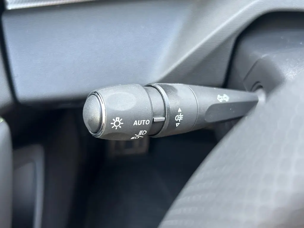 Peugeot 308 SW GT Elektromotor 115 kW Baterie 58 kWh  / 115kW