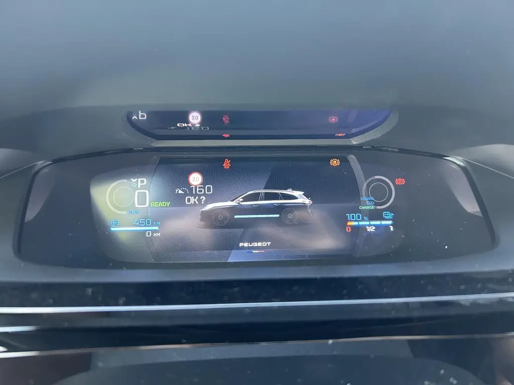 Peugeot 308 SW GT Elektromotor 115 kW Baterie 58 kWh  / 115kW