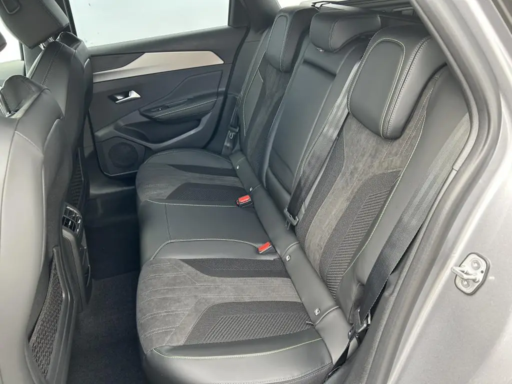 Peugeot 308 SW GT Hybrid e-DCS6 1,2 / 107kW