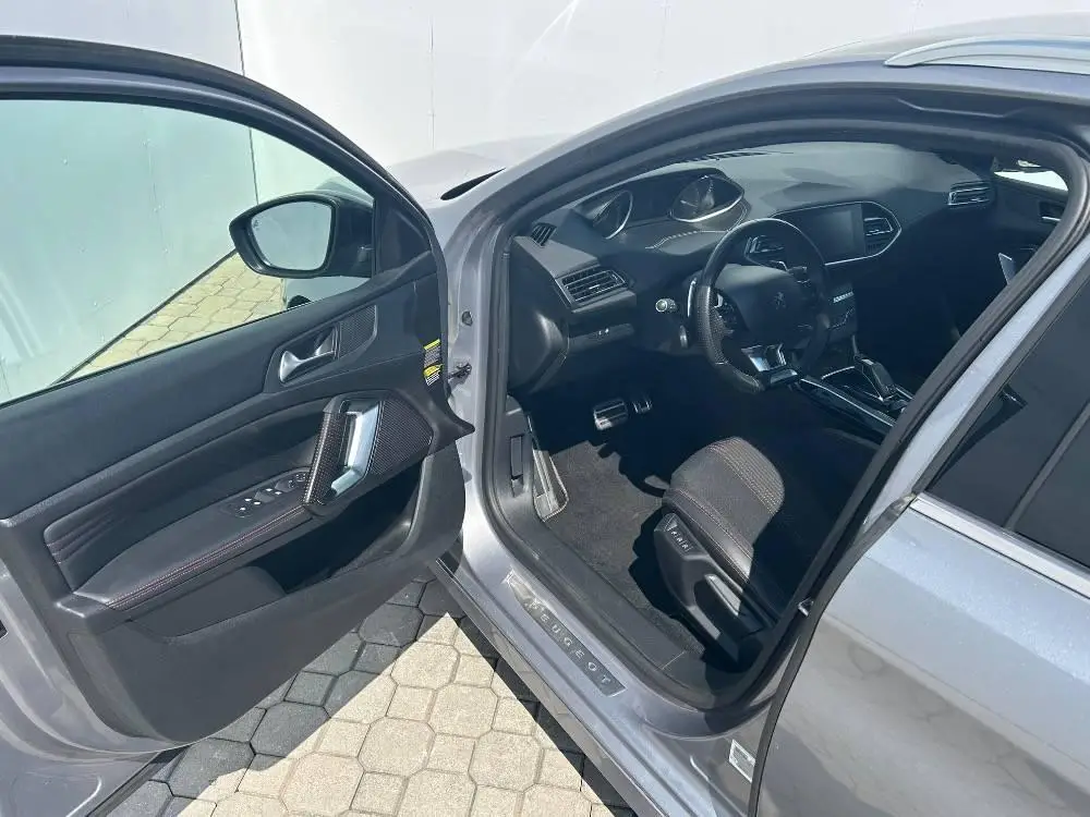 Peugeot 308 SW GT S&S EAT8 1.5 BlueHDi / 96kW