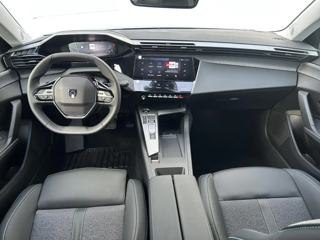 Peugeot 408 ALLURE Hybrid 145 e-DCS6 1,2 / 107kW