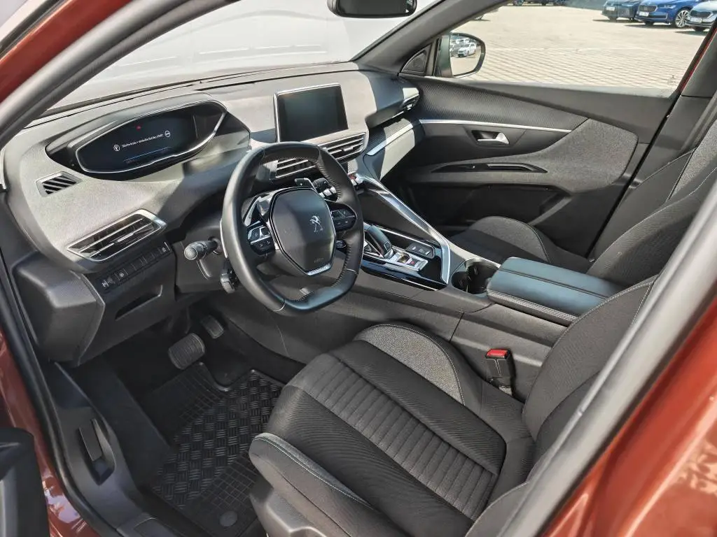 Peugeot 5008 ACTIVE PACK S&S EAT8 1,5 BlueHDi / 96kW