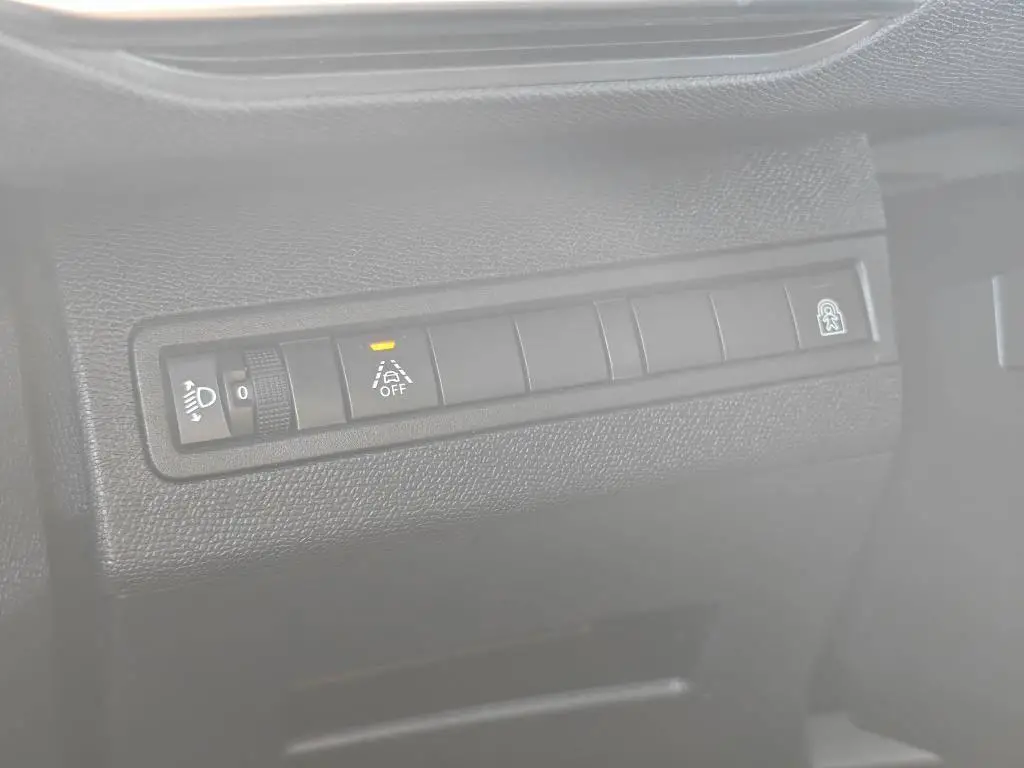 Peugeot 5008 ACTIVE PACK S&S EAT8 1,5 BlueHDi / 96kW