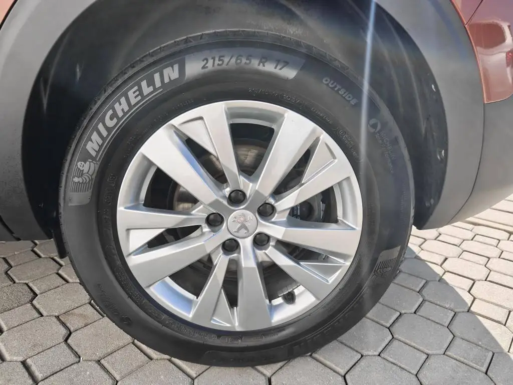 Peugeot 5008 ACTIVE PACK S&S EAT8 1,5 BlueHDi / 96kW