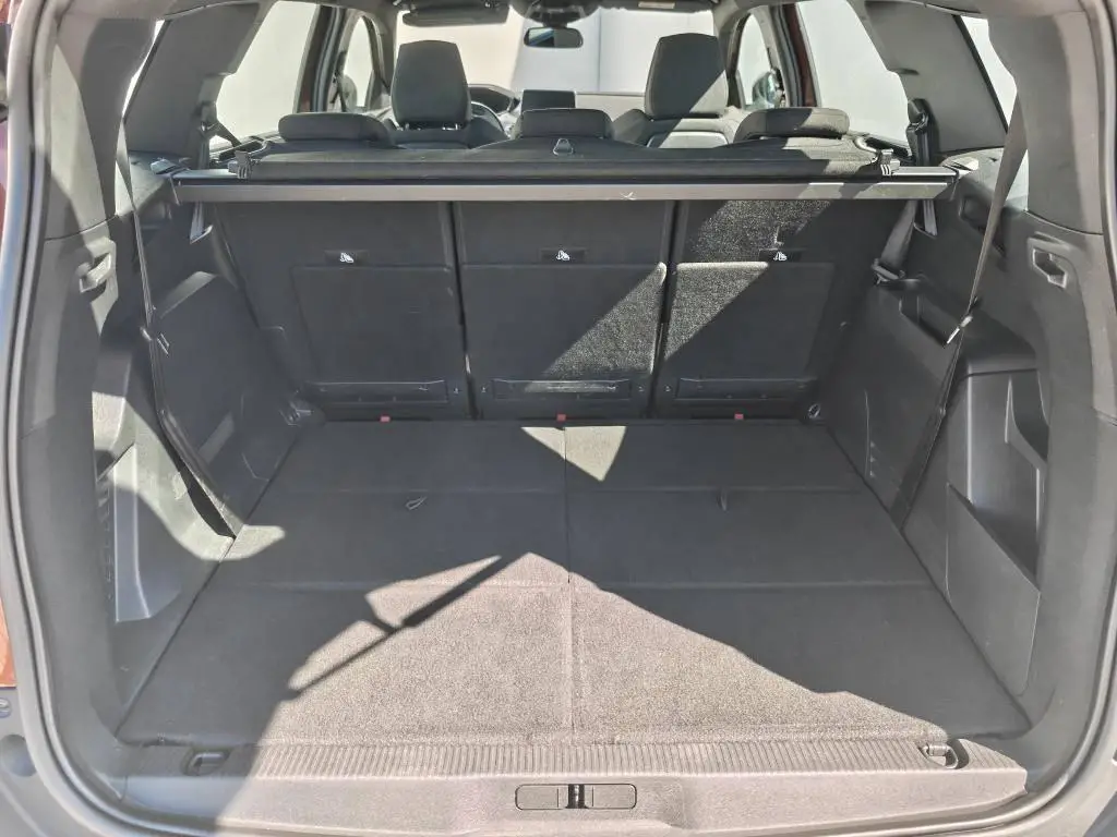 Peugeot 5008 ACTIVE PACK S&S EAT8 1,5 BlueHDi / 96kW
