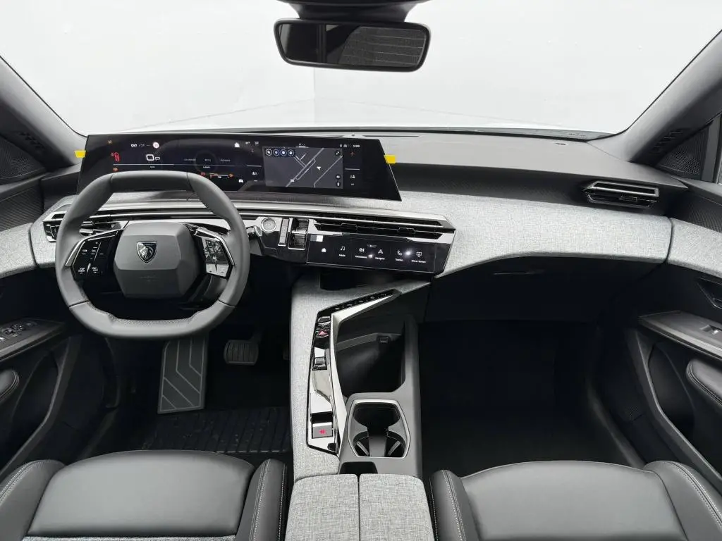 Peugeot 5008 ALLURE Hybrid e-DCS6 1,2 / 107kW
