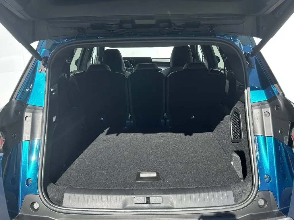 Peugeot 5008 GT e-DCS6 Hybrid / 107kW